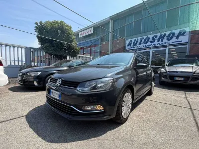 Usata VW Polo Trendline 75 CV (55 kW) 2017 Grigio Berlina