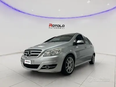 Usata Mercedes B180 Premium 109 CV (80 kW) 2010 Argento Monovolume