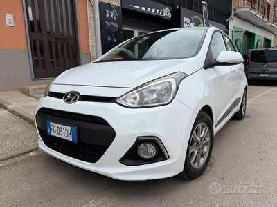 Begagnad Hyundai i10 Comfort 67 HK (49 kW) 2016 Vit Halvkombi