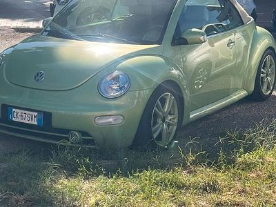 Usata VW New Beetle 101 CV (74 kW) 2004 Verde Utilitaria