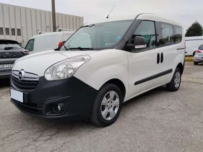 Usata Fiat Doblò 90 CV (66 kW) 2016 Bianco Monovolume