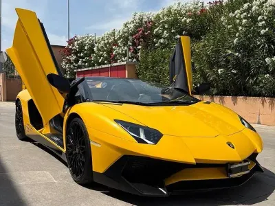 Usata Lamborghini Aventador 750 CV (551 kW) 2016 Giallo Cabrio
