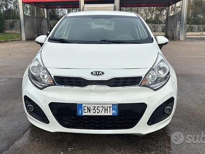 Usata Kia Rio 2012 Bianco Berlina