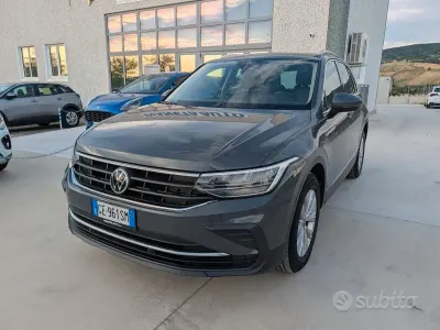 Usata VW Tiguan Life 150 CV (110 kW) 2021 Grigio SUV