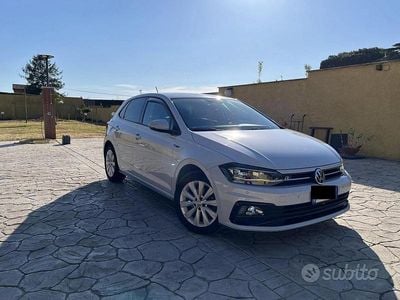 Usata VW Polo R-line 95 CV (69 kW) 2018 Grigio Utilitaria