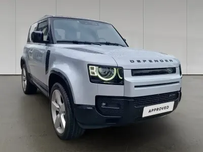 Usata Land Rover Defender HSE Dynamic 249 CV (183 kW) 2023 Hakuba silver SUV