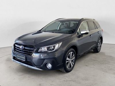 usata Subaru Outback 2.5i Lineartronic Unlimited del 2020 usata a Bari
