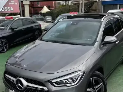 Usata Mercedes GLA200 Premium Plus 150 CV (110 kW) 2022 Grigio SUV