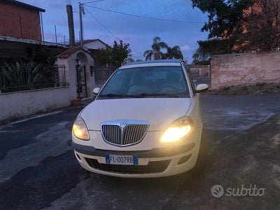 Usata Lancia Ypsilon 2004 Utilitaria
