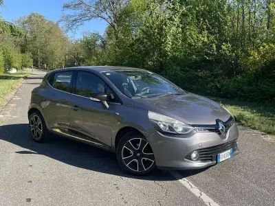 Usata Renault Clio IV Collection 75 CV (55 kW) 2016 Berlina