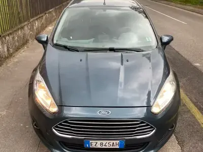 Usata Ford Fiesta 95 CV (69 kW) 2015 Blu Utilitaria