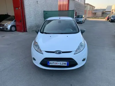 Usado Ford Fiesta 68 HP (50 kW) 2010 Other Sedan