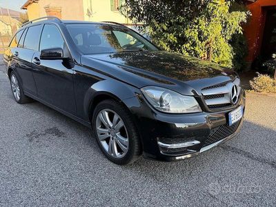 Usata Mercedes C200 Executive 135 CV (99 kW) 2011 Nero Station wagon