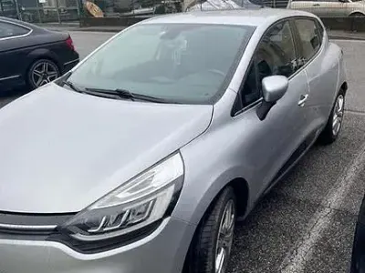 Usata Renault Clio IV 90 CV (66 kW) 2018 Grigio Berlina