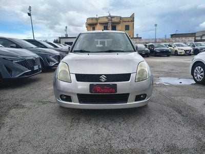 Usata Suzuki Swift 92 CV (67 kW) 2006 Argento Utilitaria