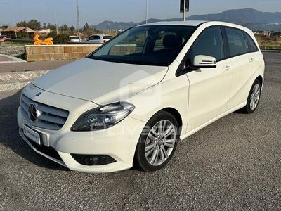 Mercedes B200