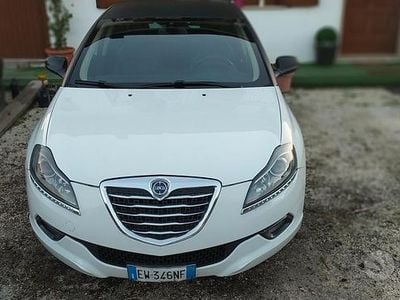 Usata Lancia Delta 120 CV (88 kW) 2013 Bianco Utilitaria