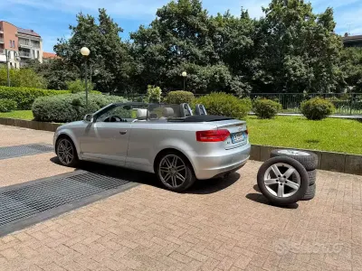Usata Audi A3 Cabriolet Sport 140 CV (102 kW) 2010 Grigio Cabrio