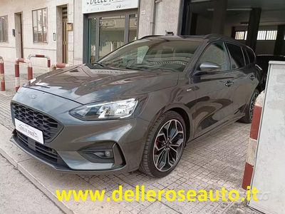 Usata Ford Focus ST-Line 120 CV (88 kW) 2019 Grigio metallizzato Station wagon
