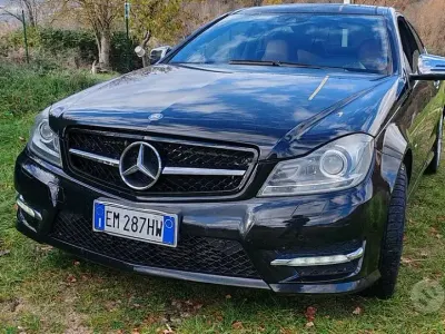 Usata Mercedes C220 Avantgarde 170 CV (125 kW) 2012 Nero Coupé