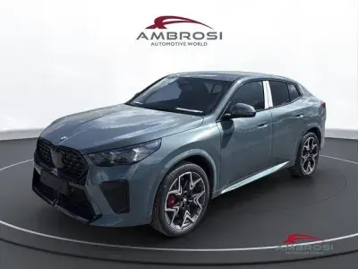 Nuova BMW X2 M Sport 163 CV (119 kW) 2026 Cape york green metallizzato SUV