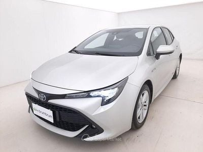 Usata Toyota Corolla 122 CV (89 kW) 2020 Argento Berlina
