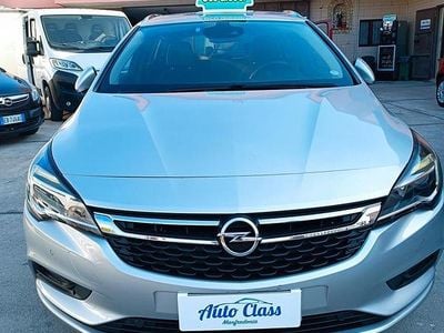 Usata Opel Astra Innovation 110 CV (80 kW) 2018 Argento Berlina