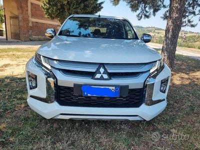 Usata Mitsubishi L200 150 CV (110 kW) 2023 Bianco Pick-up