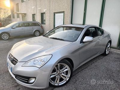 Usata Hyundai Genesis Turbo 213 CV (156 kW) 2012 Grigio Coupé