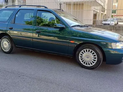 Usata Ford Escort Ghia 90 CV (66 kW) 1997 Other Station wagon