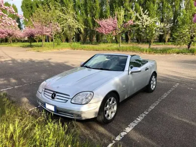 Usata Mercedes SLK200 192 CV (141 kW) 1999 Argento Cabrio