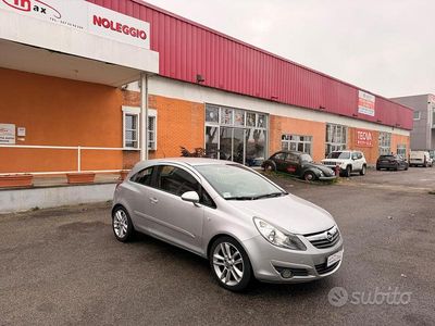Usata Opel Corsa Sport 90 CV (66 kW) 2008 Grigio Utilitaria
