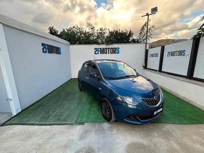 Usata Lancia Ypsilon Silver 69 CV (50 kW) 2022 Blu Utilitaria