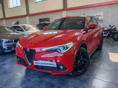 Usata Alfa Romeo Stelvio 190 CV (139 kW) 2022 Rosso alfa SUV