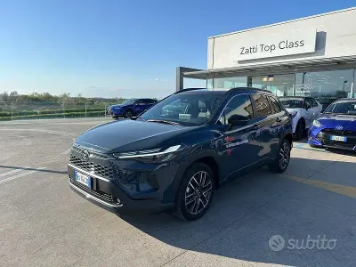 Nuova Toyota Corolla Cross Premium 133 CV (97 kW) 2025 Grigio SUV