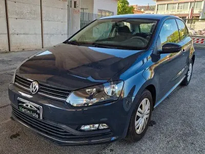 Käytetty VW Polo 60 HP (44 kW) 2016 Harmaa Viistoperä