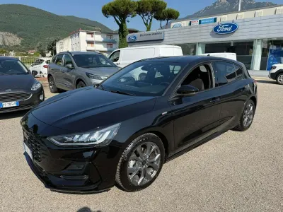 Usata Ford Focus ST-Line 125 CV (91 kW) 2023 Shadow black Berlina