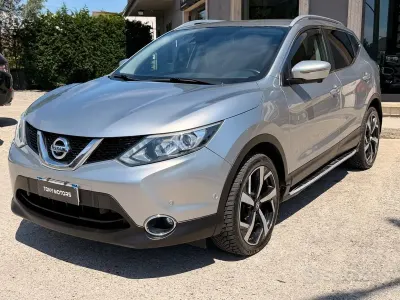 Usata Nissan Qashqai Tekna 131 CV (96 kW) 2016 Grigio SUV