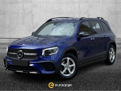 Mercedes GLB220