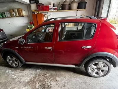 Usata Dacia Sandero 85 CV (62 kW) 2011 Berlina