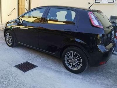 Usata Fiat Punto Lounge 77 CV (56 kW) 2013 Berlina
