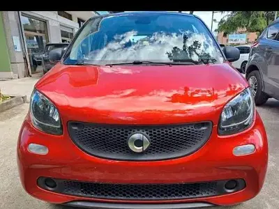 Usata Smart ForFour 71 CV (52 kW) 2016 Rosso Utilitaria