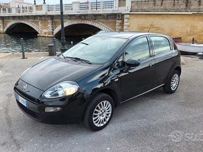 Usata Fiat Punto Street 77 CV (56 kW) 2016 Nero Utilitaria