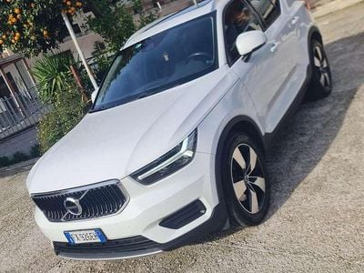 Usata Volvo XC40 Momentum 150 CV (110 kW) 2019 Bianco SUV