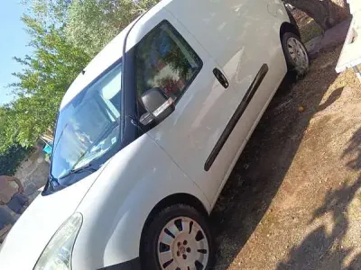 Usata Fiat Doblò 105 CV (77 kW) 2012 Monovolume