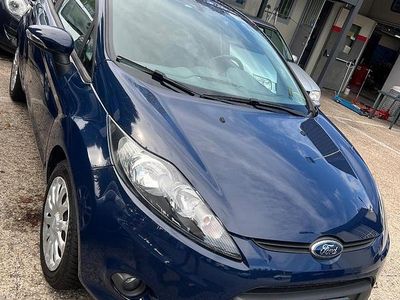Usata Ford Fiesta Titanium 70 CV (51 kW) 2011 Blu Utilitaria