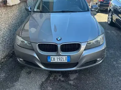Usata BMW 320 Sport Line 177 CV (130 kW) 2010 Grigio Station wagon