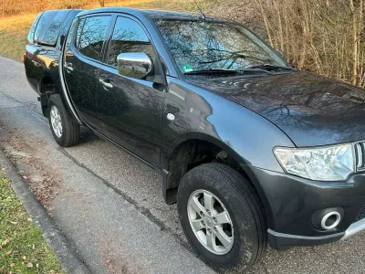 Usata Mitsubishi L200 Invite+ 136 CV (100 kW) 2011 Pick-up