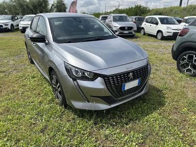 Usata Peugeot 208 Allure 100 CV (73 kW) 2024 Grigio Utilitaria