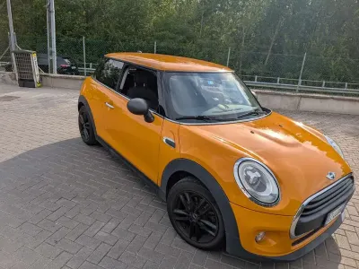 Usata Mini ONE 75 CV (55 kW) 2015 Arancione Utilitaria
